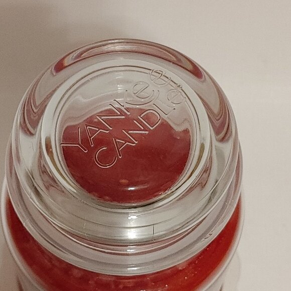 Yankee Candle Sweet Watermelon Jar Candle BNWT 22oz - Picture 4 of 6